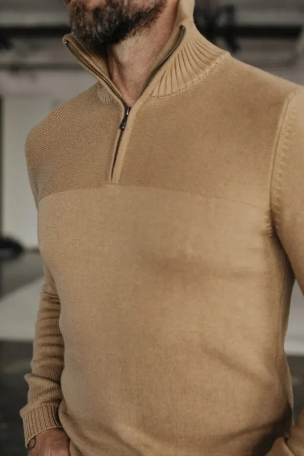 Freeman T. Porter Pull & Sweats*Gustav Crossing