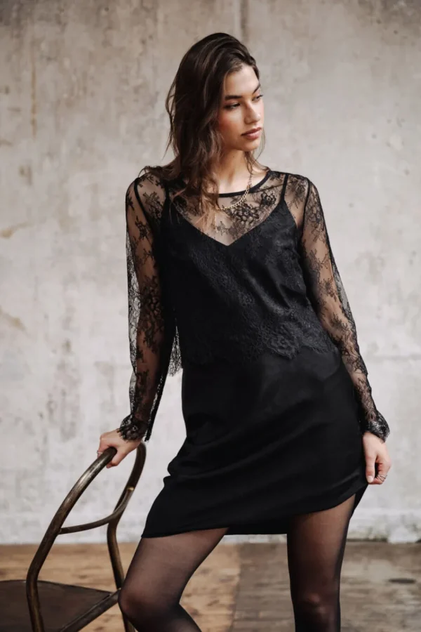 Freeman T. Porter Robes & Jupes*Ritania Lace