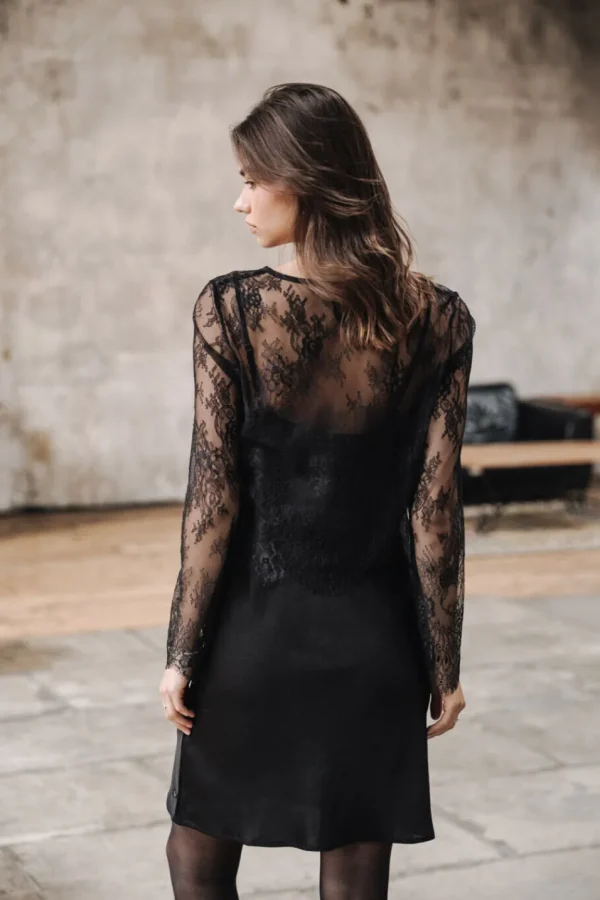 Freeman T. Porter Robes & Jupes*Ritania Lace