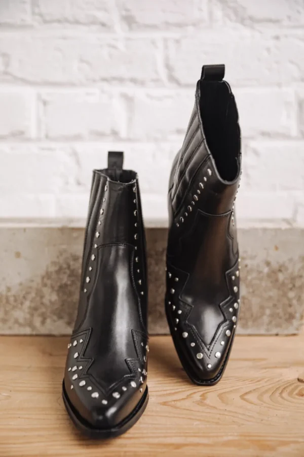 Freeman T. Porter Chaussures*Teresa Pine Studs