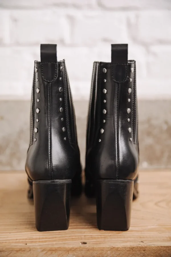Freeman T. Porter Chaussures*Teresa Pine Studs